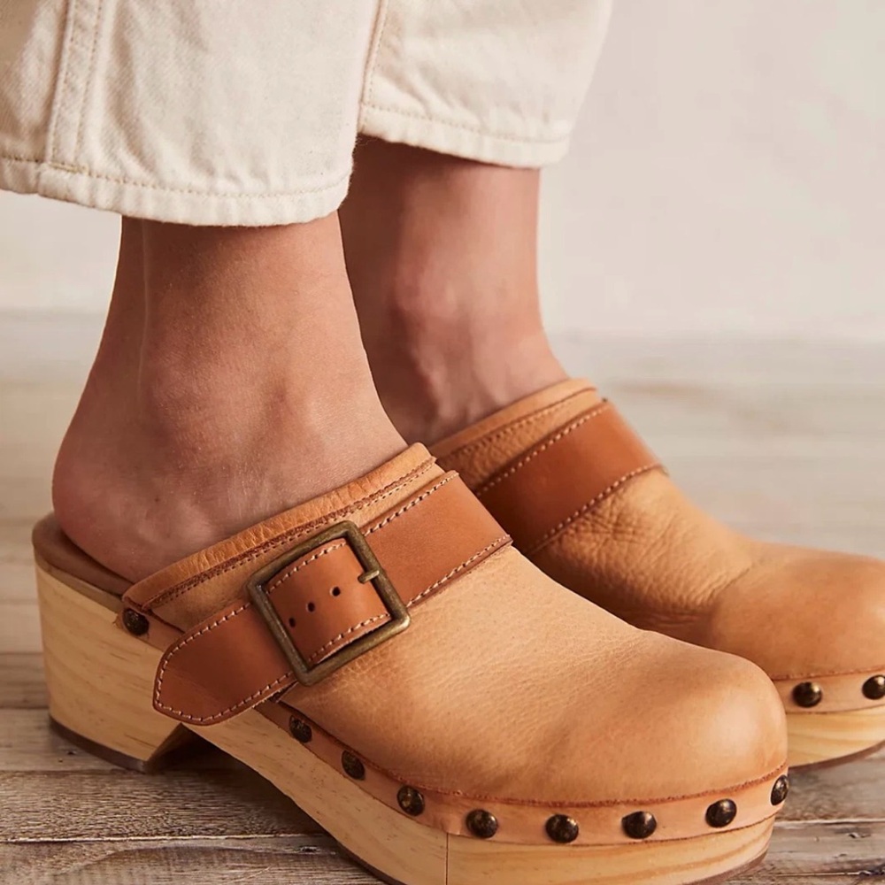 Free People Culver City Clog Mule Leather Studded Wooden Platform Light Academia - Picture 10 of 14